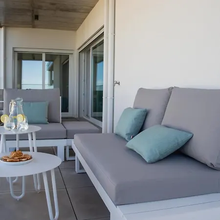 Daire Caminho Real S - By Sch *